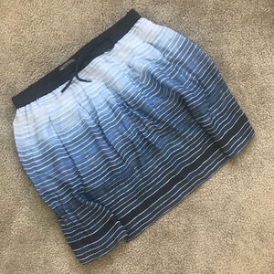 EUC VINCE. Silk Pleated Striped Ombre Blue Mini Skirt | Size Medium